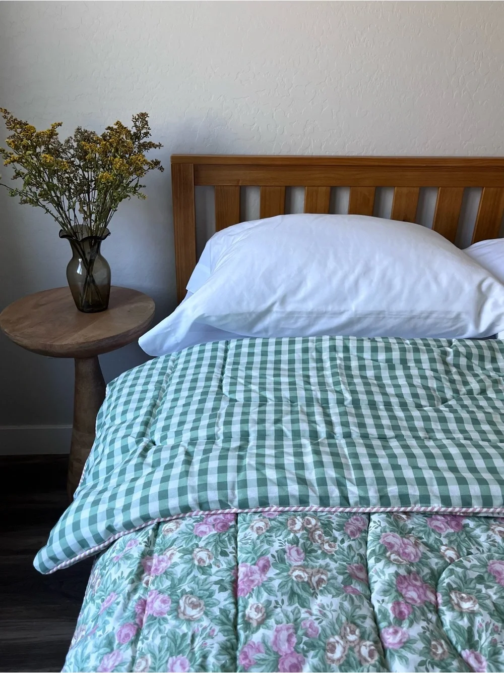 Vintage Westpoint Steven's Reversible Gingham & Floral Twin size Comforter